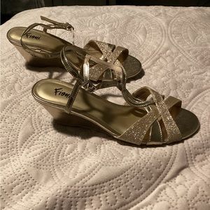 Fioni-Sparkling Gold short heels